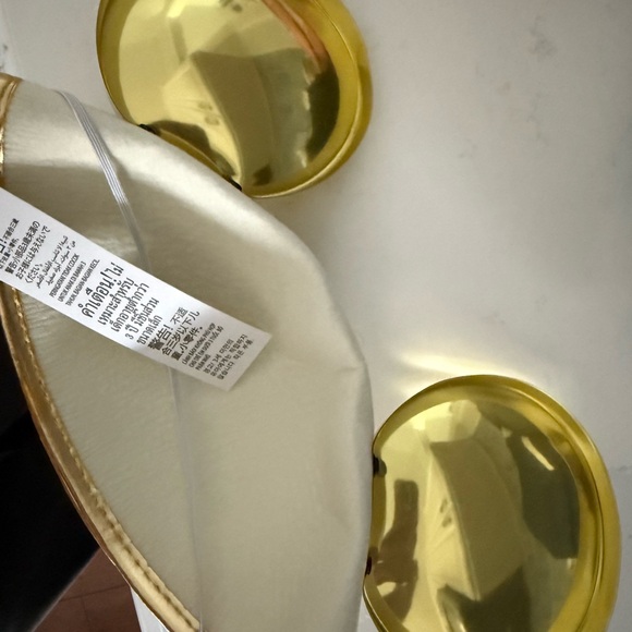 2026 Gold and White Walt Disney world Marathon finisher exclusive Mickey Ears - Picture 2 of 2